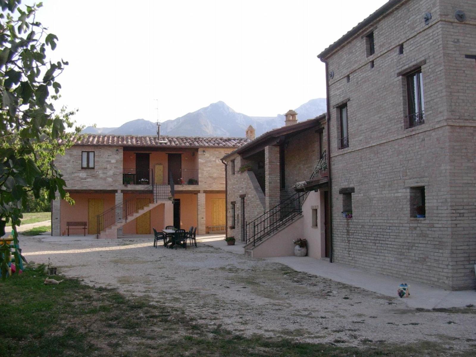 Gasthaus Antica Dimora Sarnano Exterior foto