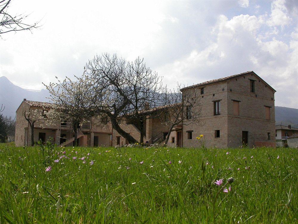 Gasthaus Antica Dimora Sarnano Exterior foto