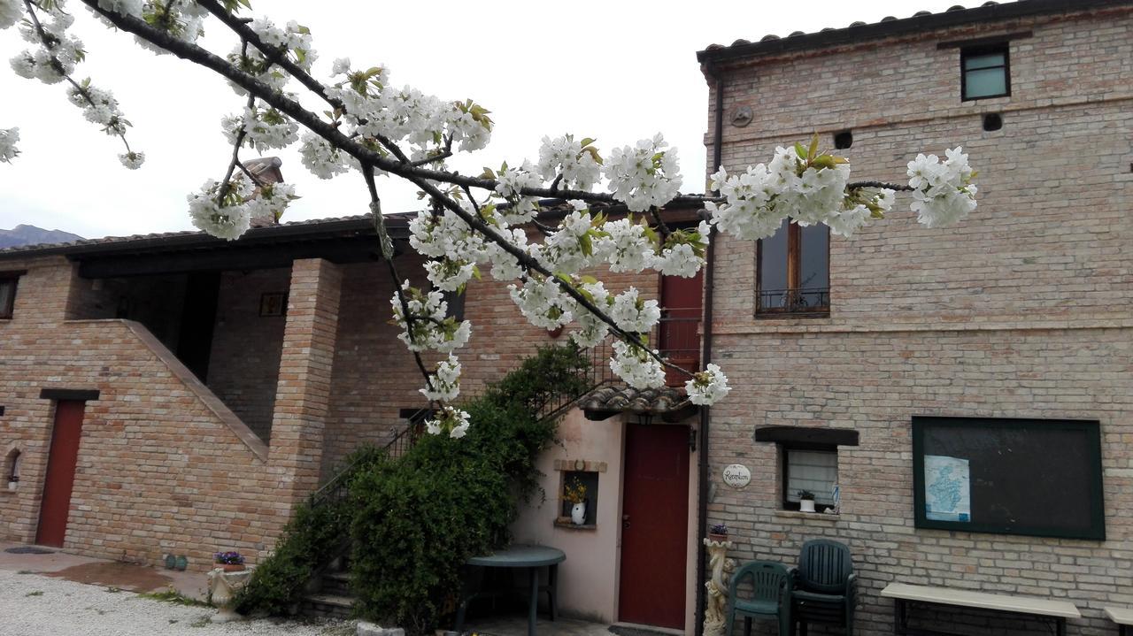 Gasthaus Antica Dimora Sarnano Exterior foto