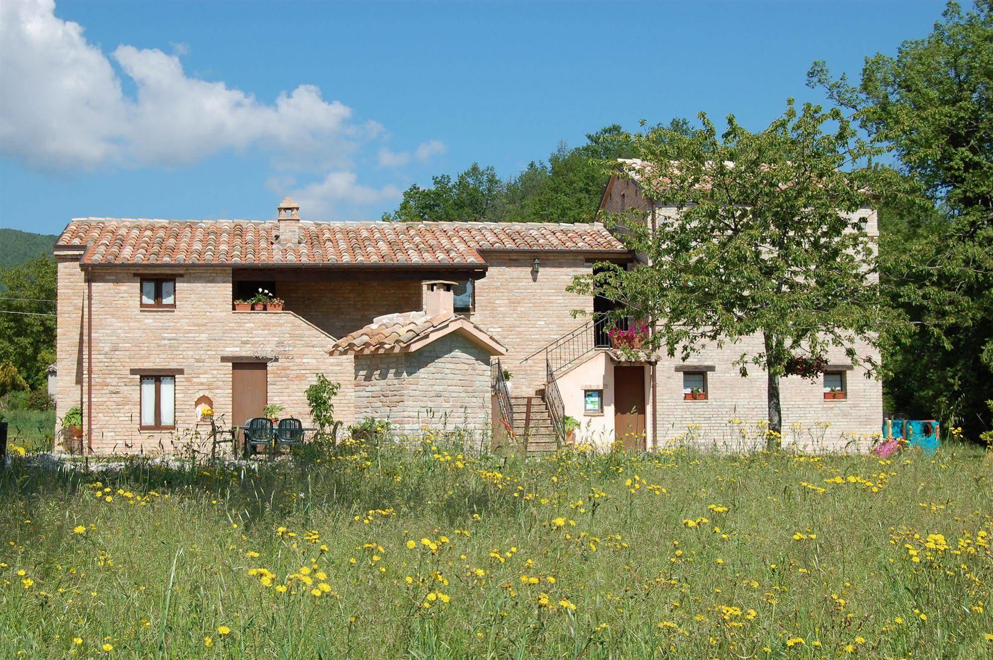 Gasthaus Antica Dimora Sarnano Exterior foto