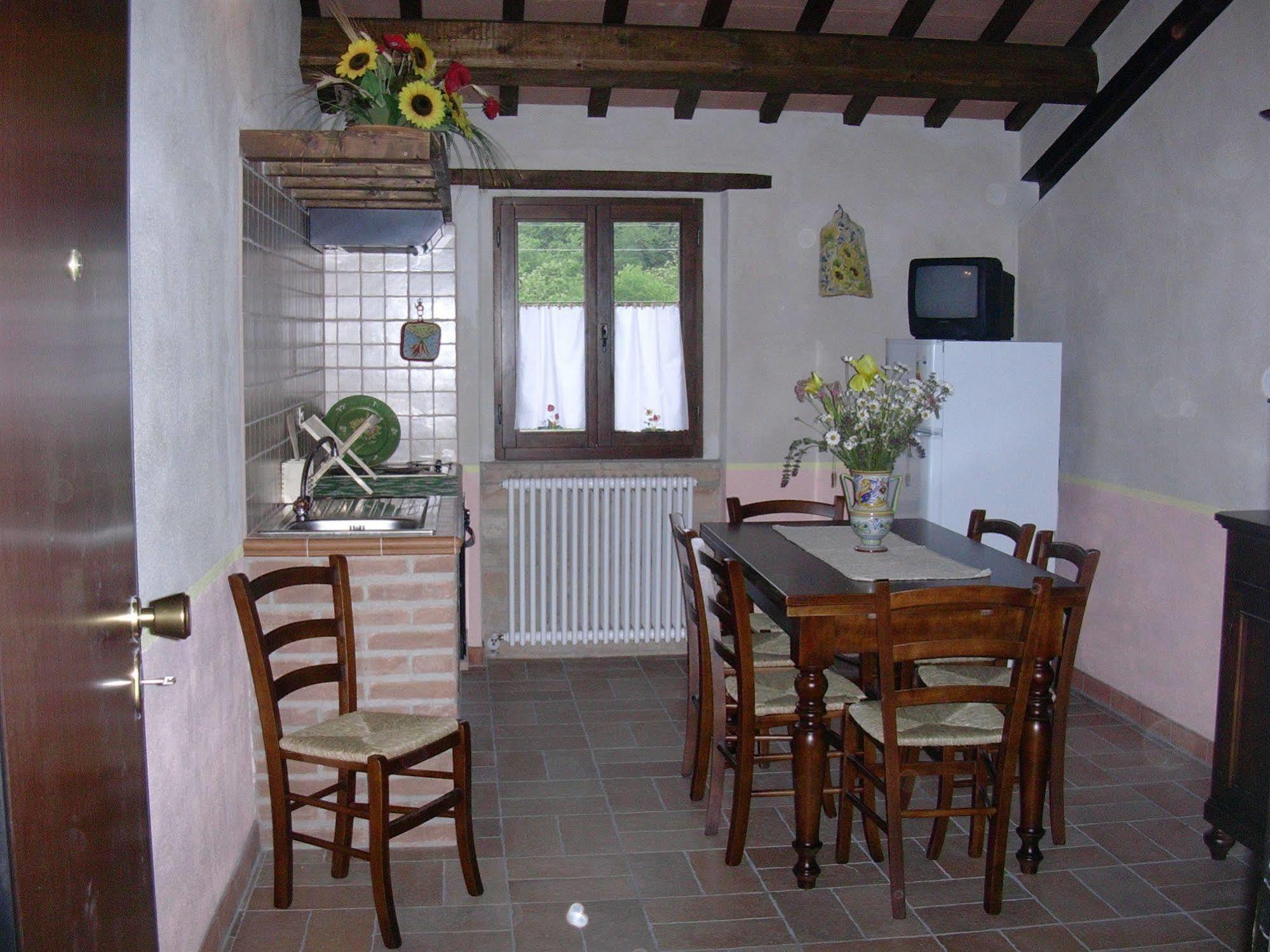 Gasthaus Antica Dimora Sarnano Exterior foto