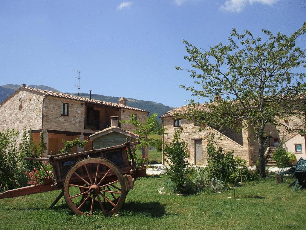Gasthaus Antica Dimora Sarnano Exterior foto